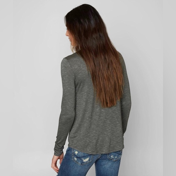 BKE core Scoop Neck T-Shirt - Picture 2 of 7